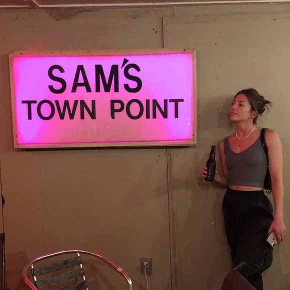 Meet your Posher, Kelsey - Picture 3 of 5